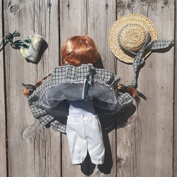 Anne of Green Gables Porcelain Doll 11" - Picture 10 of 15